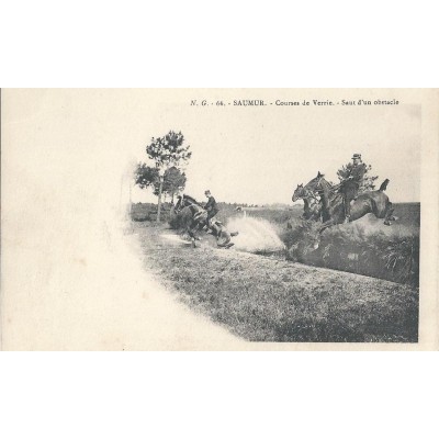 Saumur - Course de Verrie - Saut d'un obstacle 